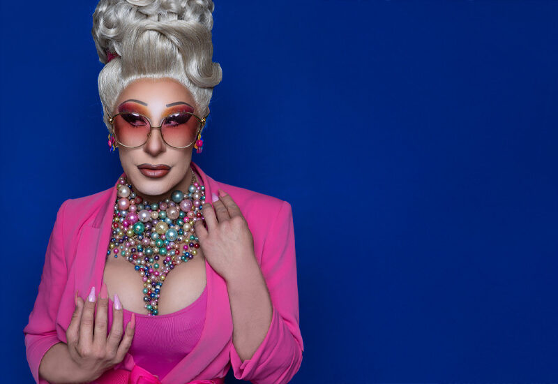 Drag queen Sederginne boeken